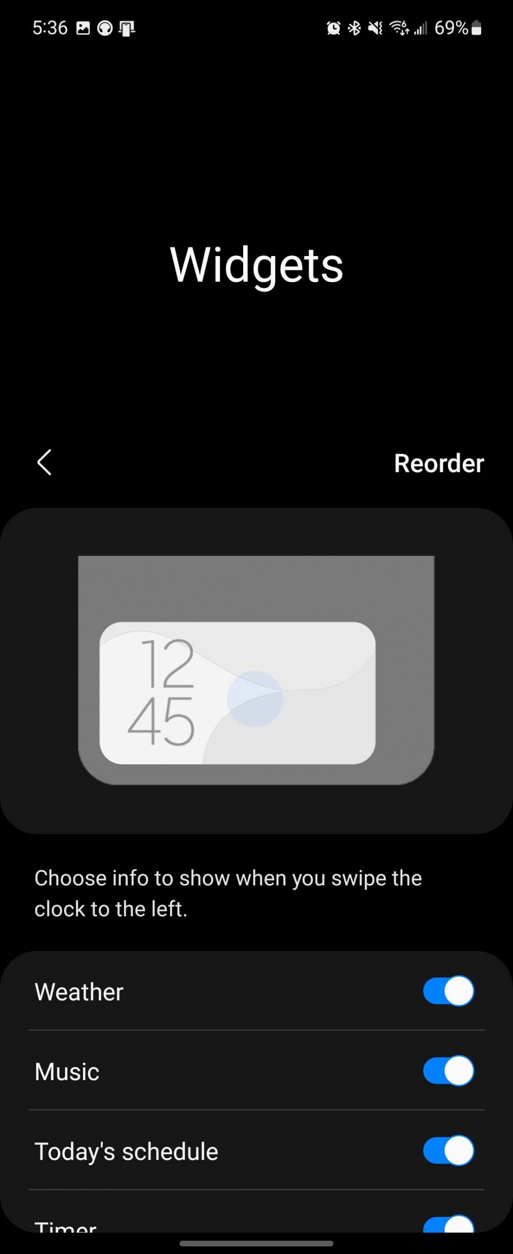 A Cover Display widget screen